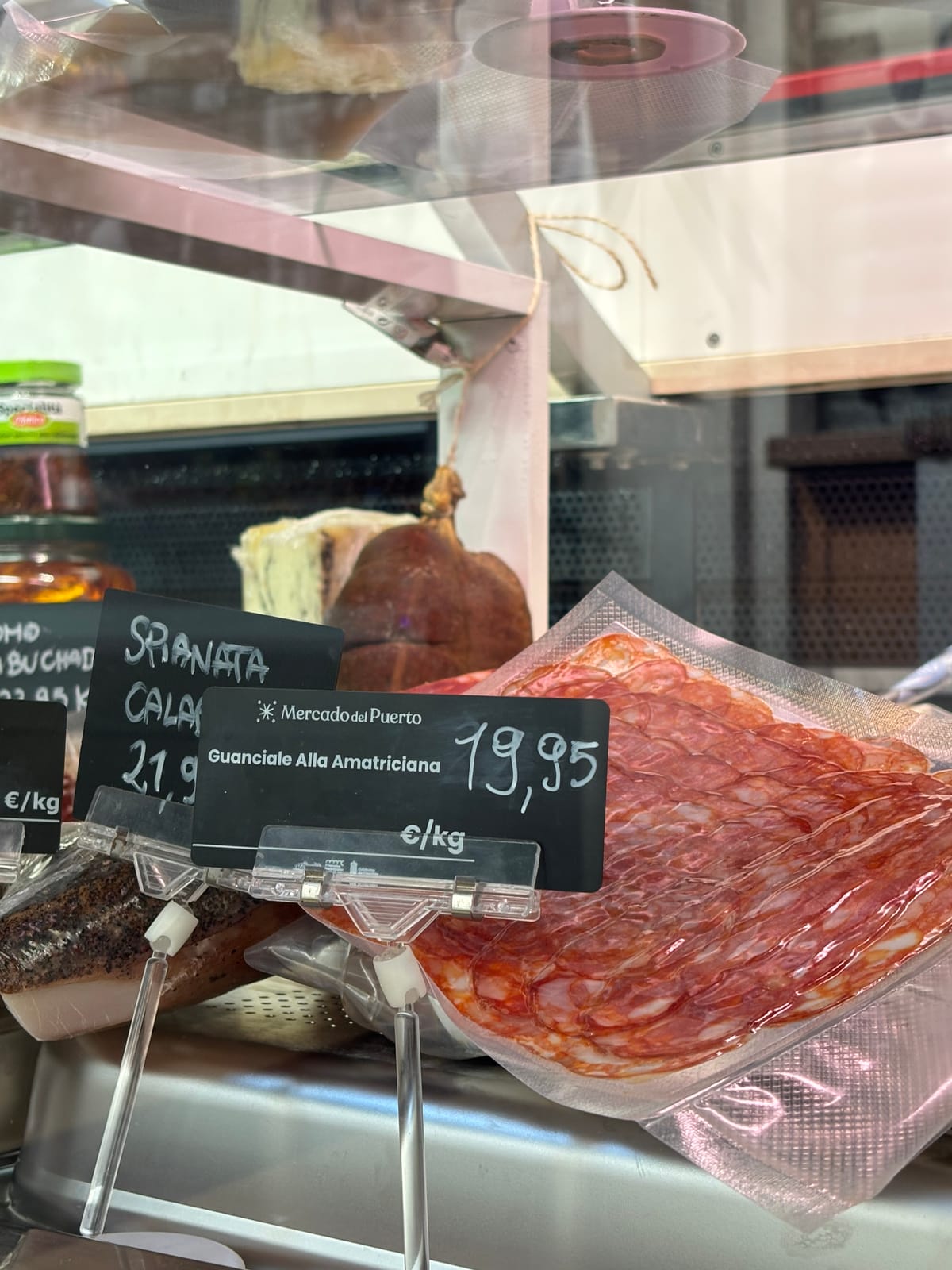 Corte de jamón a cuchillo en Tarumbó