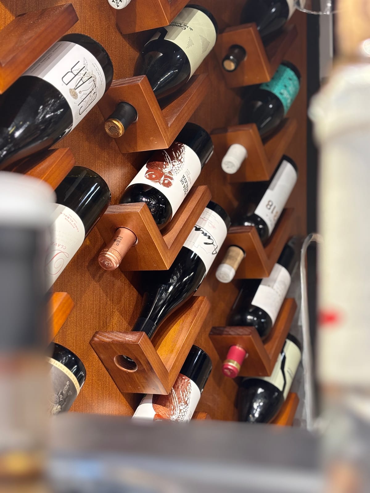 Estantería de vinos de Tarumbó